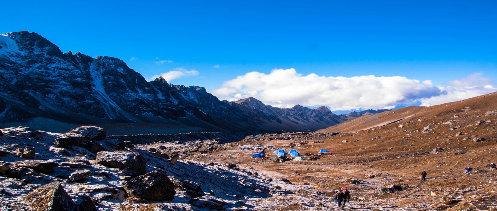 View from Tsomo-La Pass 4900m